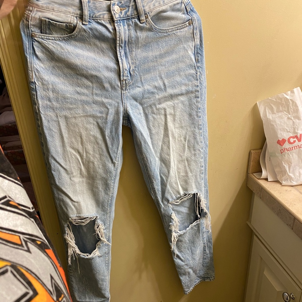 American Eagle Mom Jeans